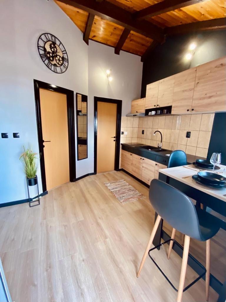 Milisa Apartment *
